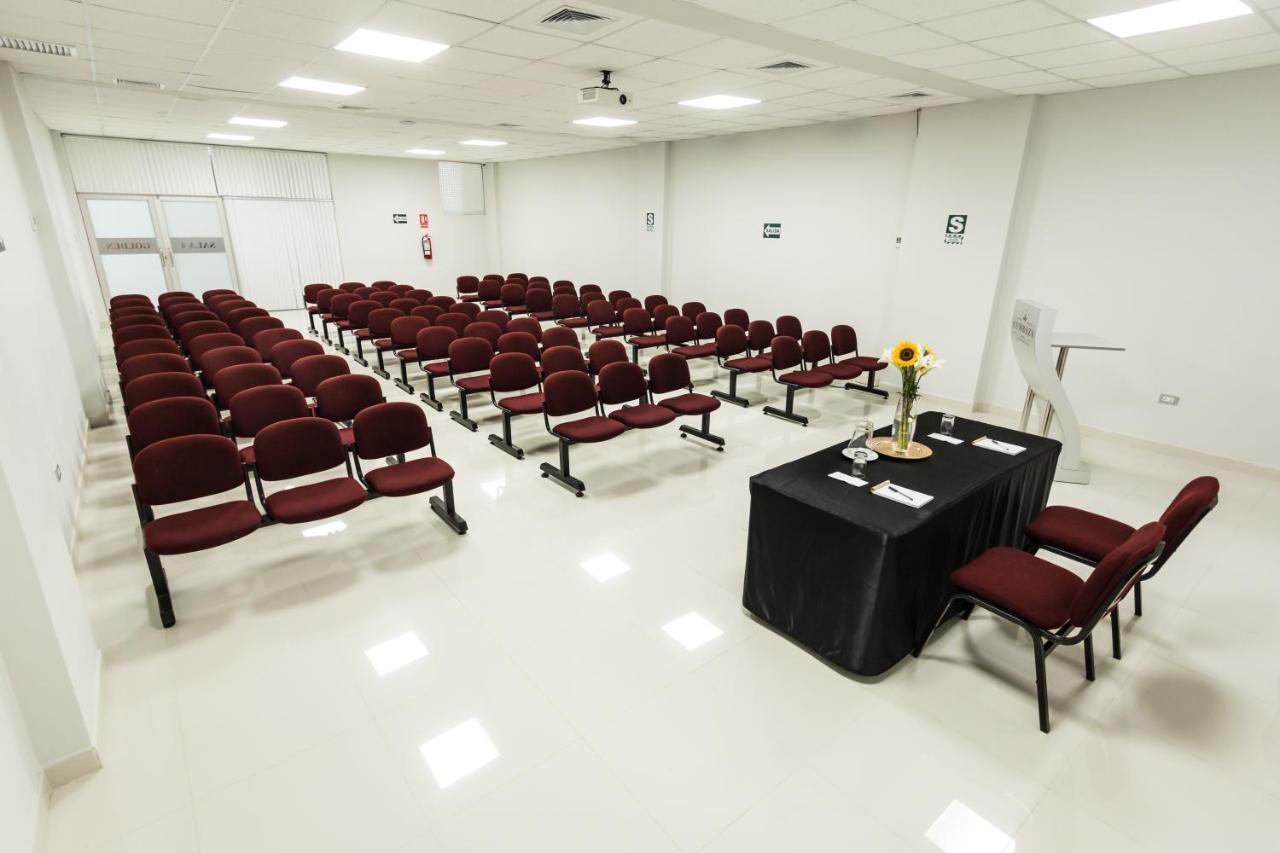 Cumbaza Hotel & Convenciones タラポト エクステリア 写真