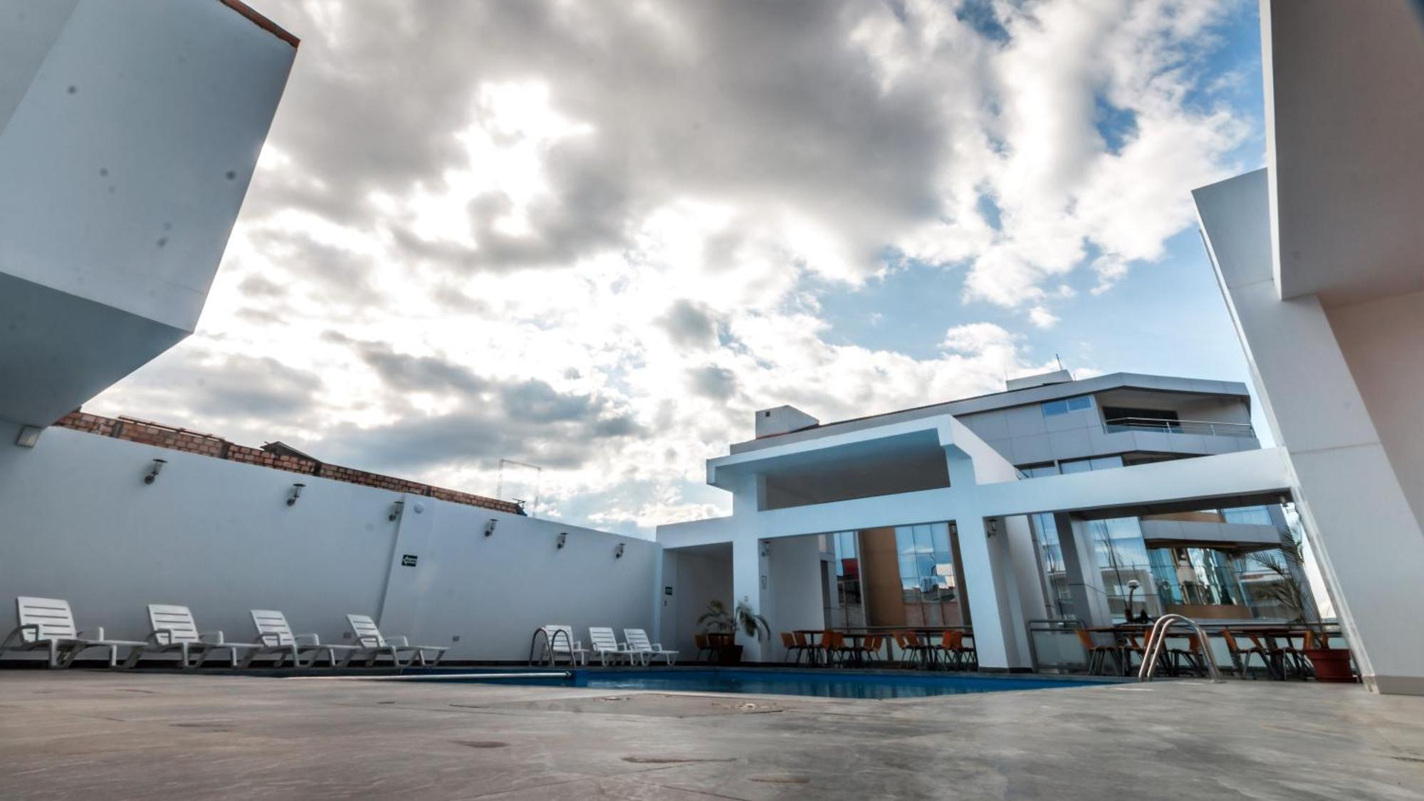 Cumbaza Hotel & Convenciones タラポト エクステリア 写真